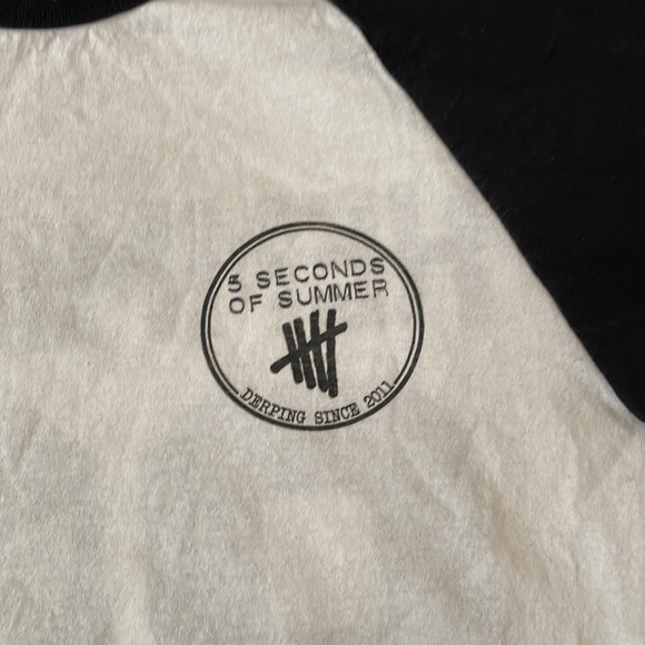 5SOS. LUKE HEMMINGS t shirt - Picture 2 of 5